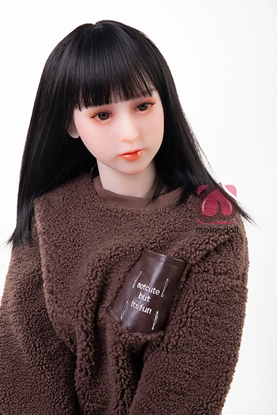 茶色セーターとデニムのスカートをはいた ロリドール 138cm TPE製 巨乳 美奈子（Minako）