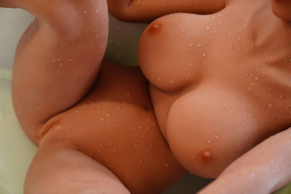 魅力的なセクシーラブドール